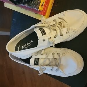 Sperry top-siders women’s size 7.5 white canvas sneakersNWTSperry Top-Siders